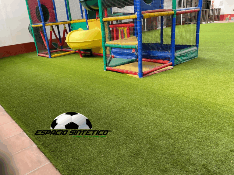 Pasto sintetico residencial para area de juegos